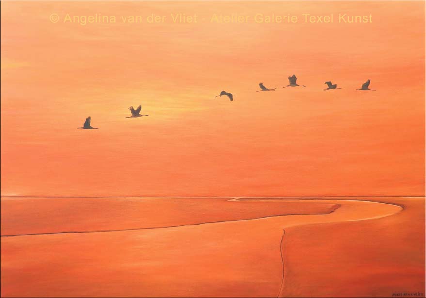 Schilderij Kraanvogels vliegend boven de Waddenzee op Texel door Texels beeldend kunstenaar Angelina Stiehl